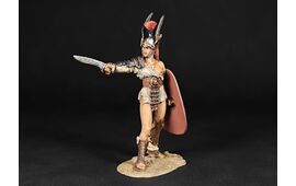 Амазонка-гладиатор с фалькатой в росписи