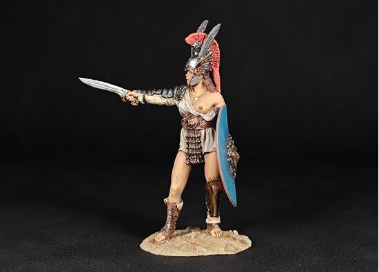 Амазонка-гладиатор с фалькатой в росписи