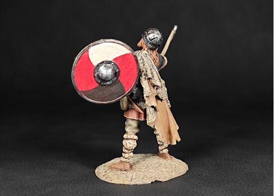 Викинг из воинов Волки Одина, IX-X века в росписи