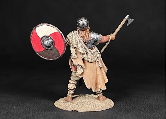 Викинг из воинов Волки Одина, IX-X века в росписи