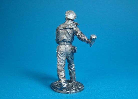 Краснофлотец с автоматом ППШ и гранатой РПГ- 40, 1943-1945 года