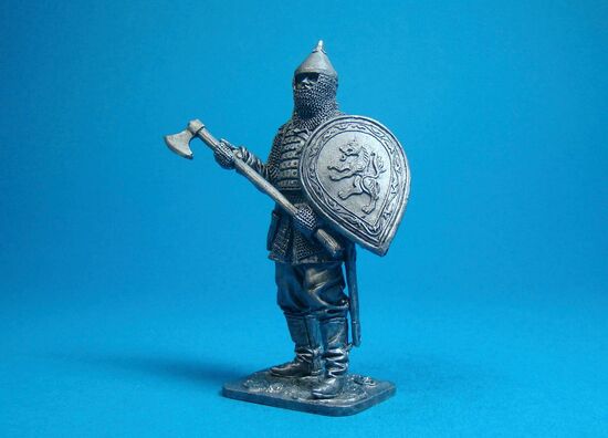 Русичь воин с топором, XIV век