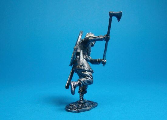 Викинг с бродексом, IX-X века