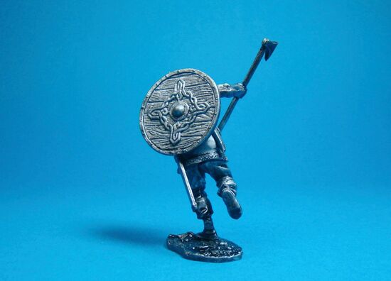 Викинг с бродексом, IX-X века