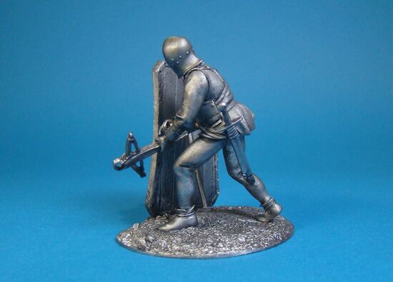 Арбалетчик с пависовым щитом, XV век