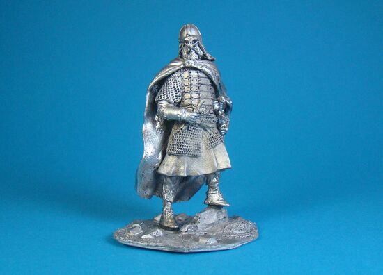 Князь Олег Вещий в шлеме, IX век