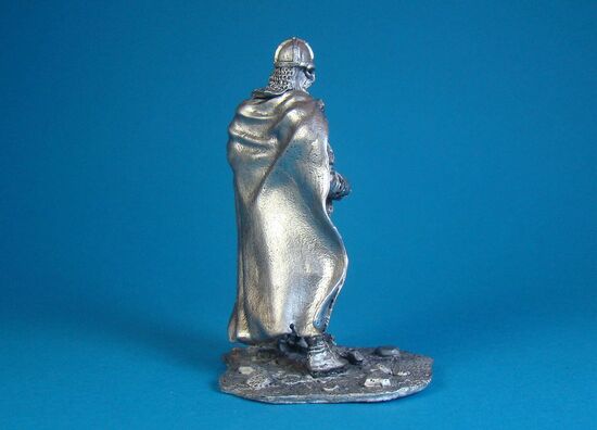 Князь Олег Вещий в шлеме, IX век