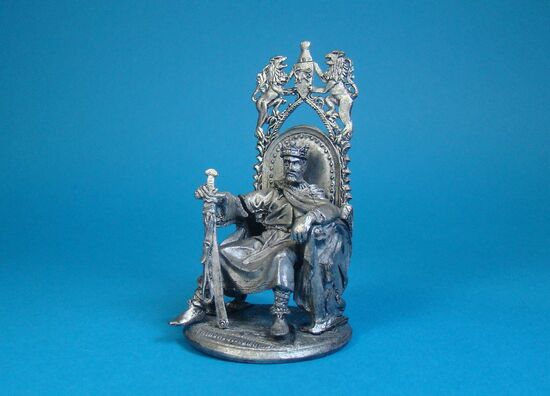 Король Артур на троне