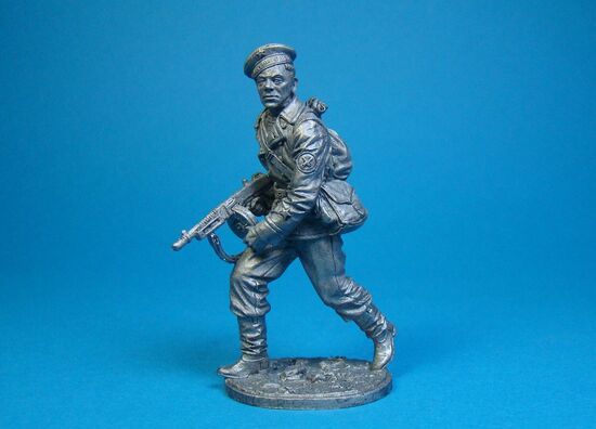 Краснофлотец с пистолетом-пулемётом Томпсон, СССР 1941-1943 года