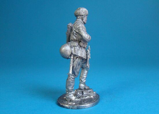 Снайпер 1047-го стрелкового полка Василий Зайцев, осень 1942 года.