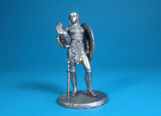 Женщина гладиатор в образе Амазонки