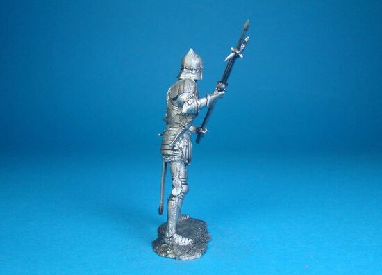 Английский воин в латных доспехах оловянная миниатюра