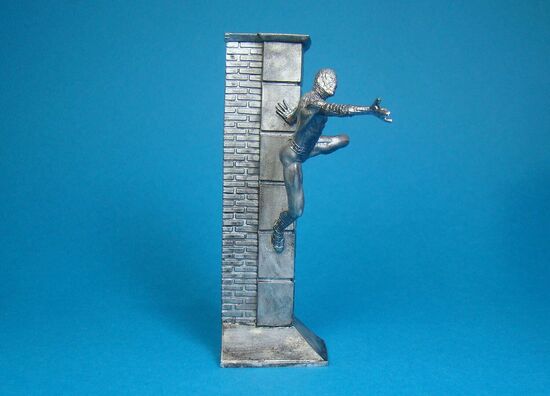 Человек-паук оловянная миниатюра