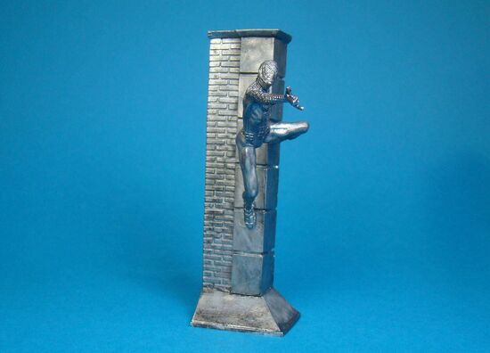 Человек-паук оловянная миниатюра