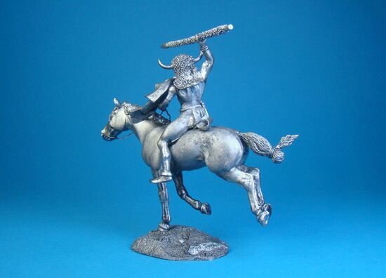 Индеец племени Сиу на тропе войны