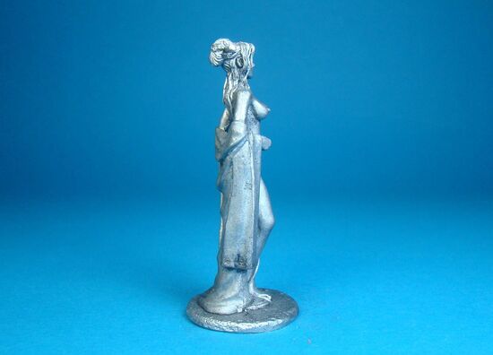 Раздевающаяся гейша оловянная миниатюра