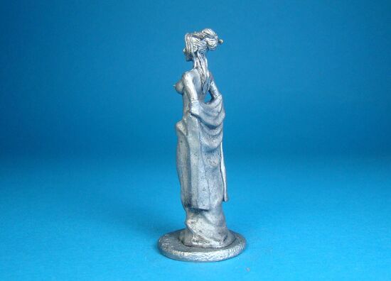 Раздевающаяся гейша оловянная миниатюра