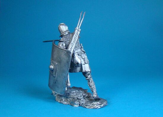 Римский легионер, идущий в бой, II - III век н.э.