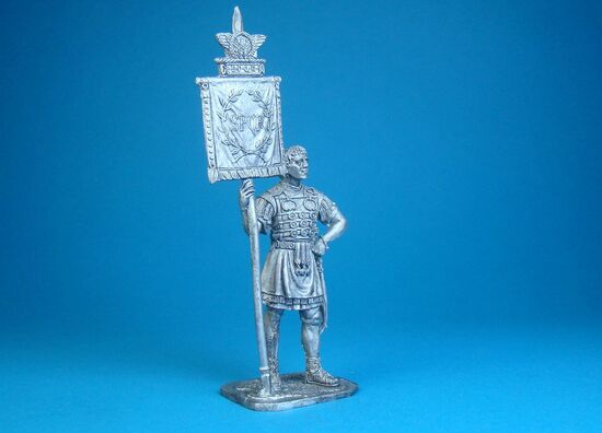 Римский знаменосец, I-II века н.э.