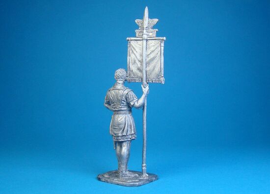 Римский знаменосец, I-II века н.э.