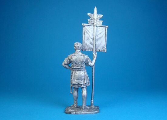 Римский знаменосец, I-II века н.э.