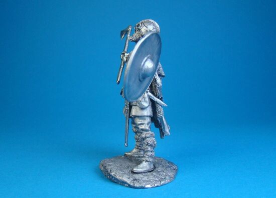 Викинг из воинов Волки Одина, IX-X века