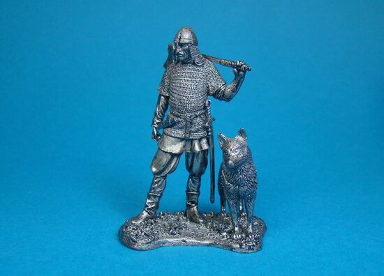 Вождь Викингов с собакой, X век оловянная миниатюра