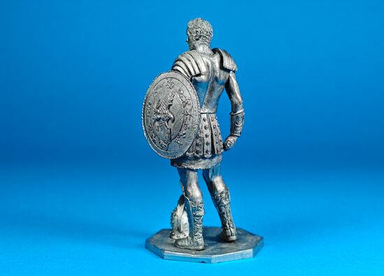 Бывший генерал ставший гладиатор Максимус