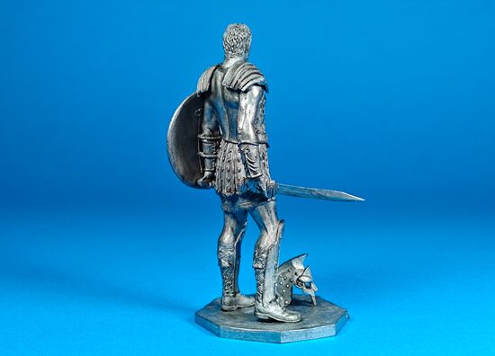 Бывший генерал ставший гладиатор Максимус