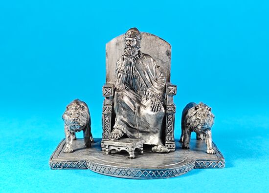 Царь Соломон на престоле Израильском