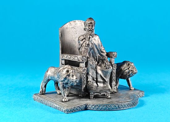 Царь Соломон на престоле Израильском