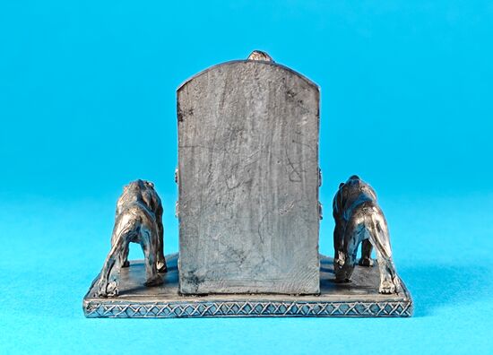 Царь Соломон на престоле Израильском