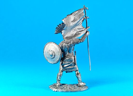 Мороний поднимает знамя свободы