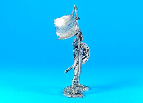 Мороний поднимает знамя свободы