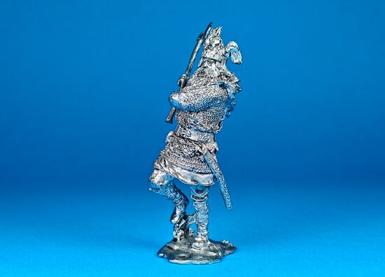 Викинг с топором, IX-X век