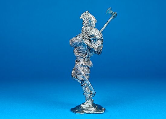 Викинг с топором, IX-X век