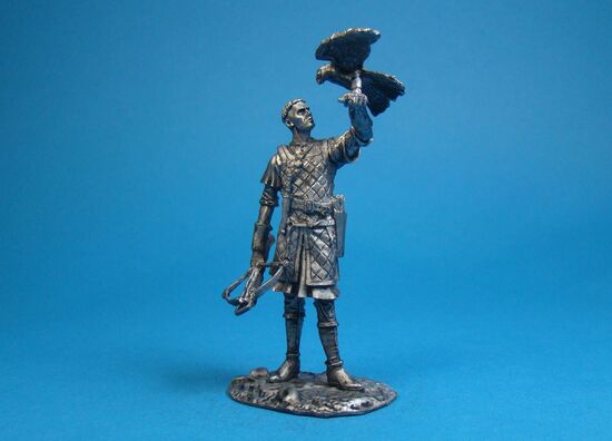 Нормандский рыцарь с соколом, XII век