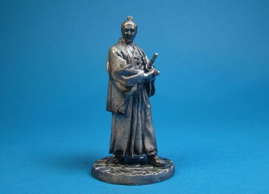 Самурай в традиционной одежде