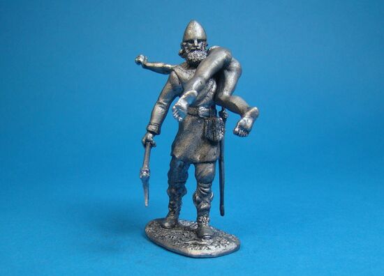 Викинг с добычейВикинг с добычей