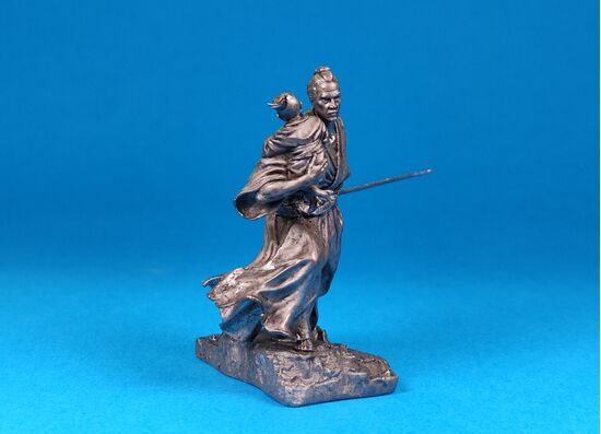 Самурай защищает своего сына