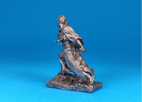 Самурай защищает своего сына