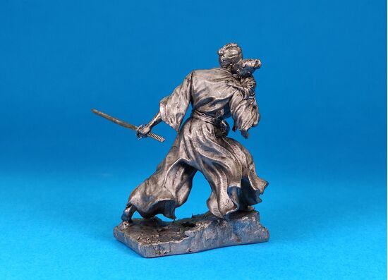 Самурай защищает своего сына