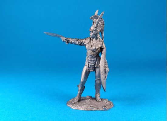 Амазонка-гладиатор с фалькатой