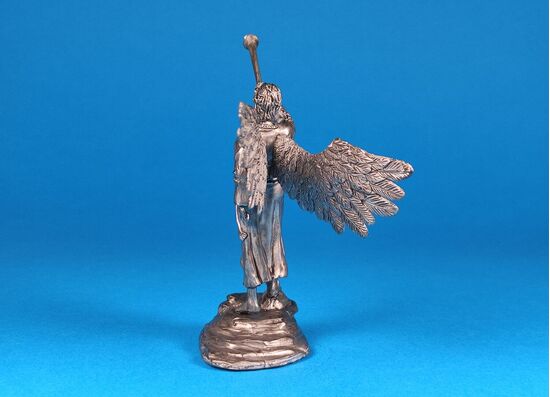 Ангел несущий весть о Вечном Евангелие